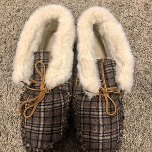 Minnetonka Chrissy Slippers